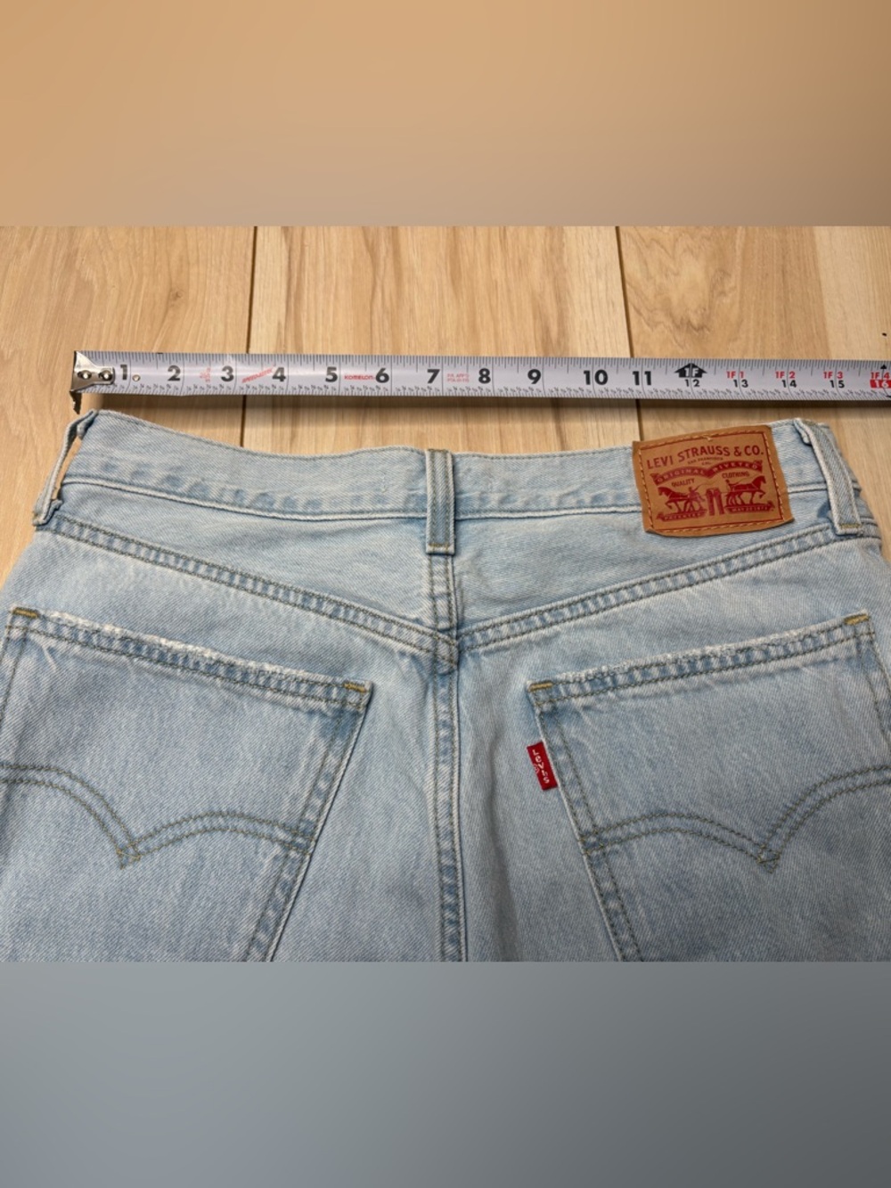 Levi’s Low Pro Straight Jeans Light Wash Distressed Knee Relaxed Fit Size 27 - Picture 6 of 6